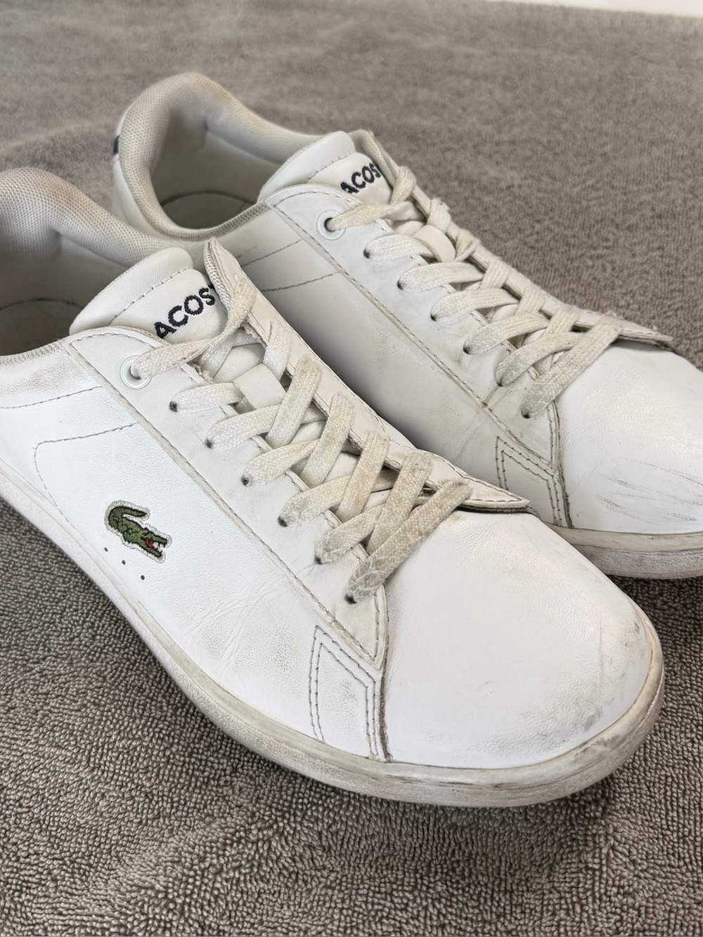 Lacoste White Low-Top Sneakers with Green Croc Accent Women's 7.5
